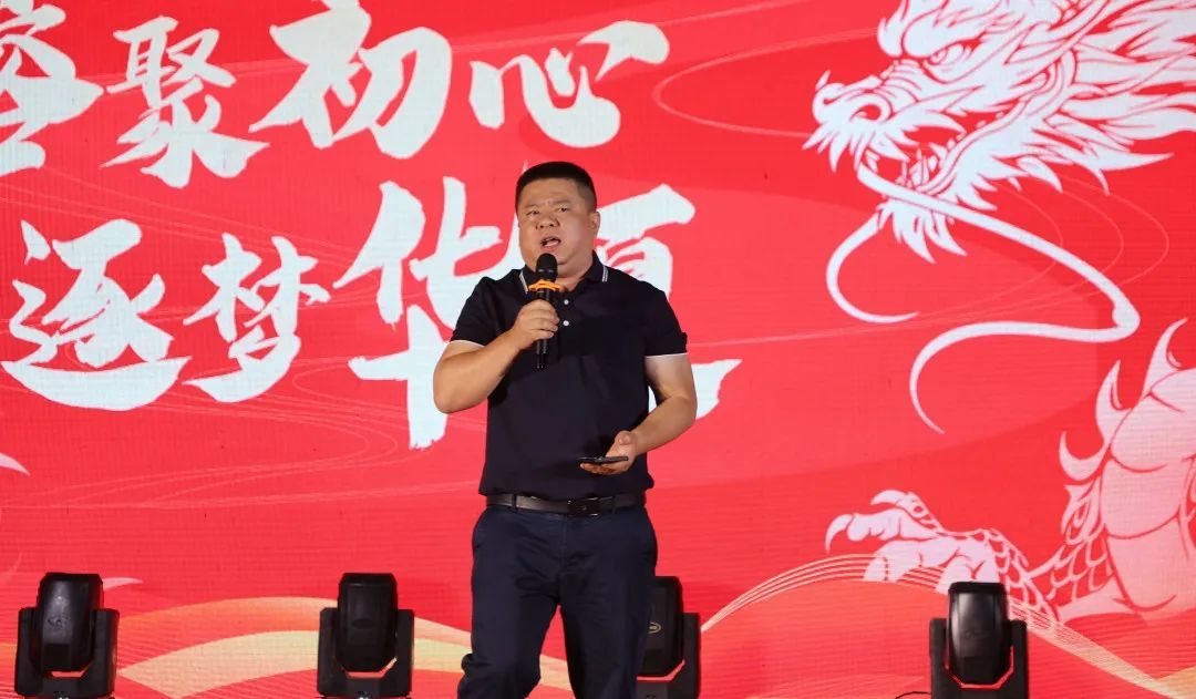 董事長(zhǎng)祝錦敏先生 即興表演-  演唱歌曲《朋友》